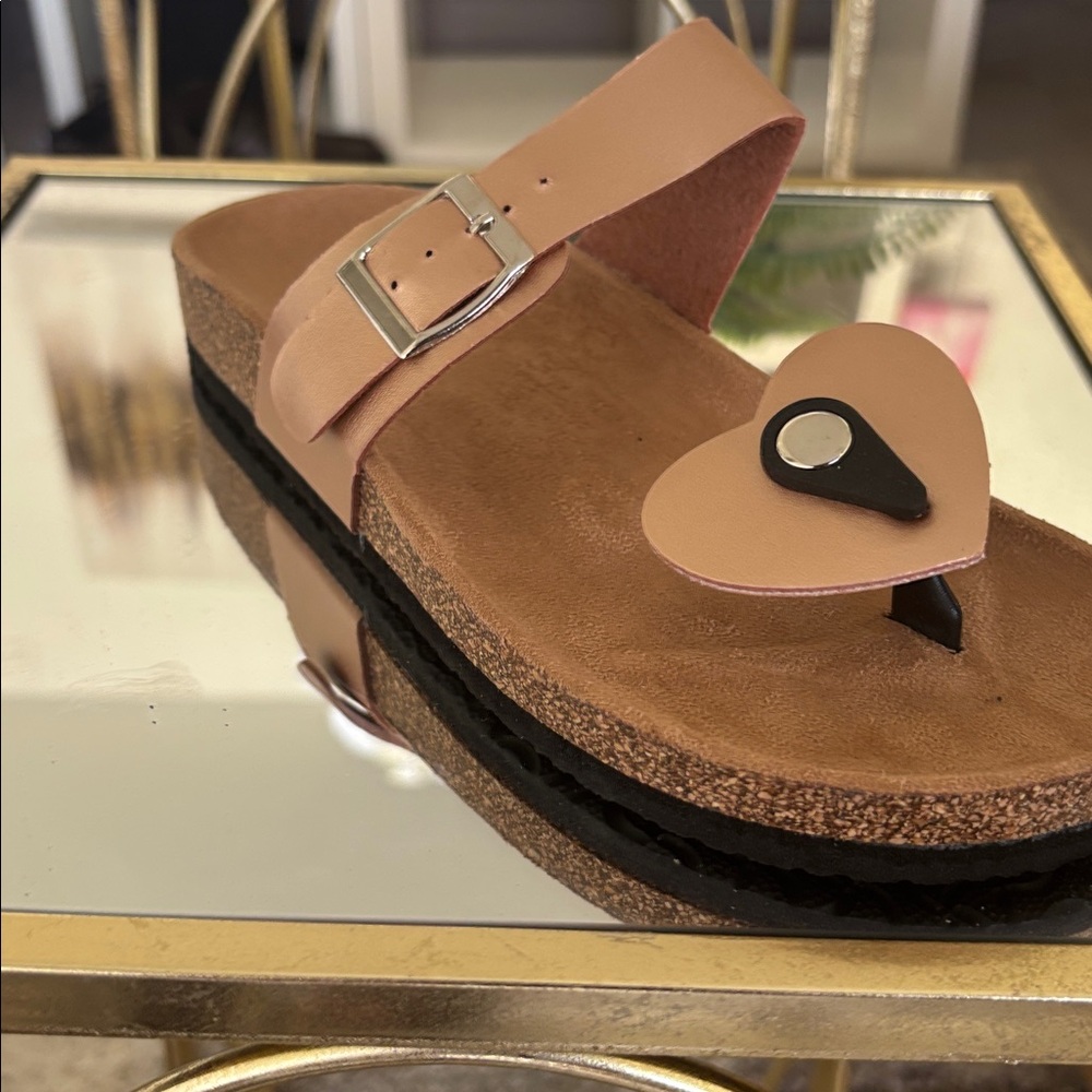 Heart Design Sandals with Buckle